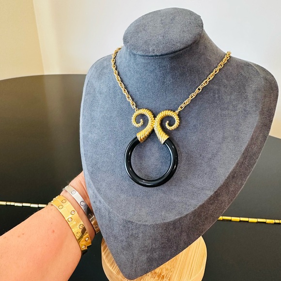 Trifari Jewelry - Trifari Authentic Luxury Vintage Retro RARE Runway Couture Statement Necklace